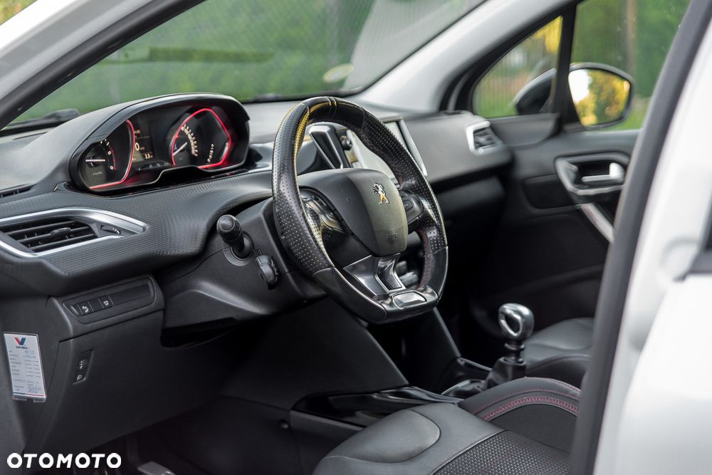 Peugeot 2008 BlueHDi FAP 120 STOP & START GT-Line Edition - 22