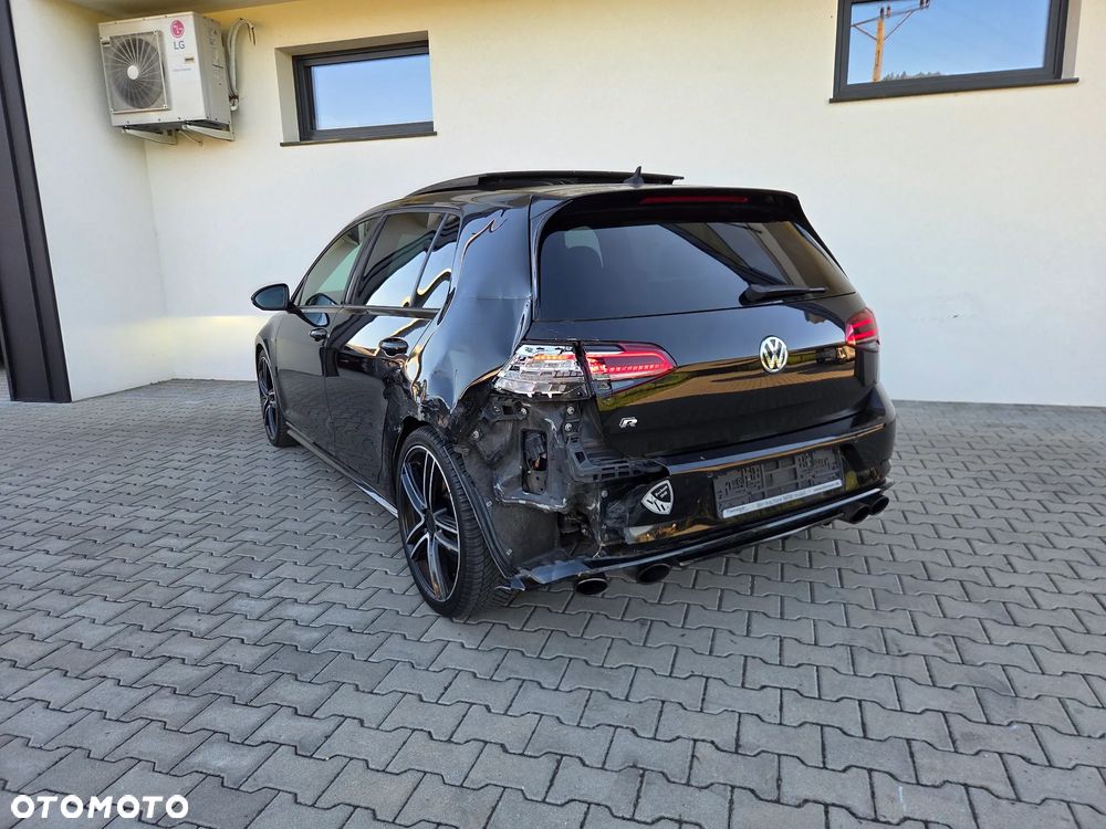 Volkswagen Golf - 4