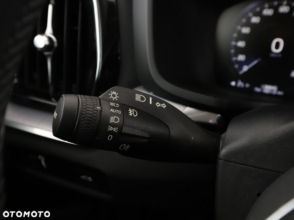 Volvo V60 D3 Momentum Pro - 34