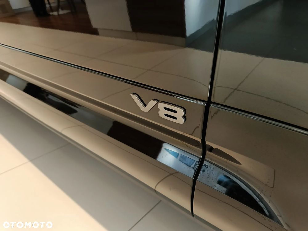 Land Rover Defender 5.0 P500 V8 - 17