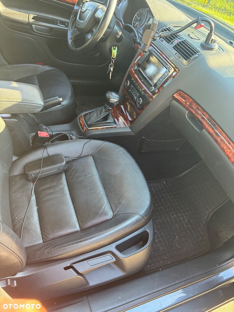 Skoda Octavia 2.0 TDI Elegance DSG - 5