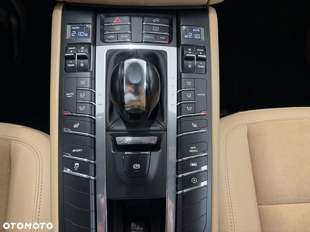 Porsche Macan Standard - 22