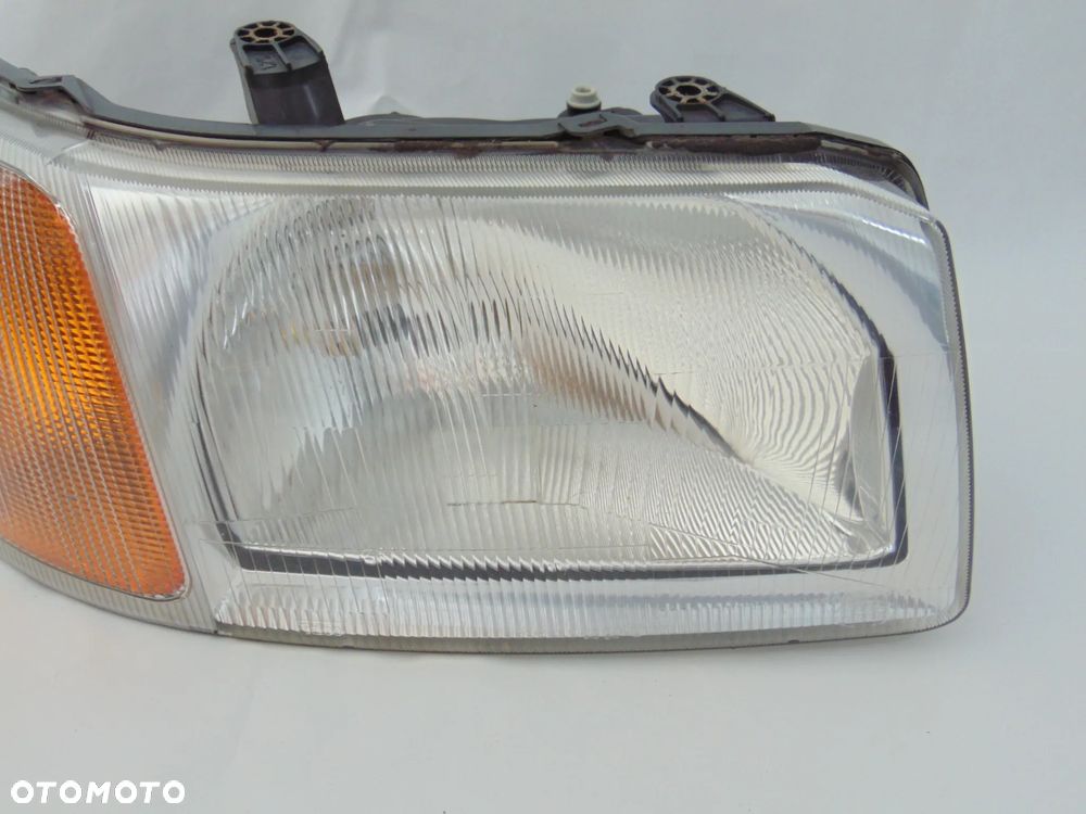 EUROPA lampa przednia przód prawa Land Rover Freelander I 97-01r - 2