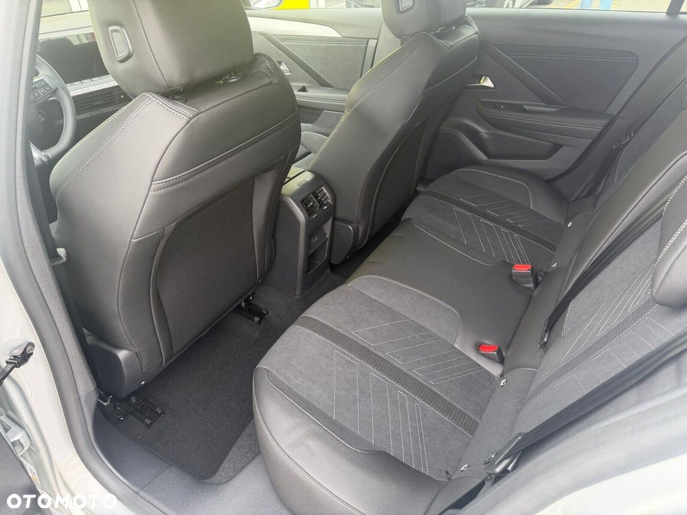 Opel Astra - 10