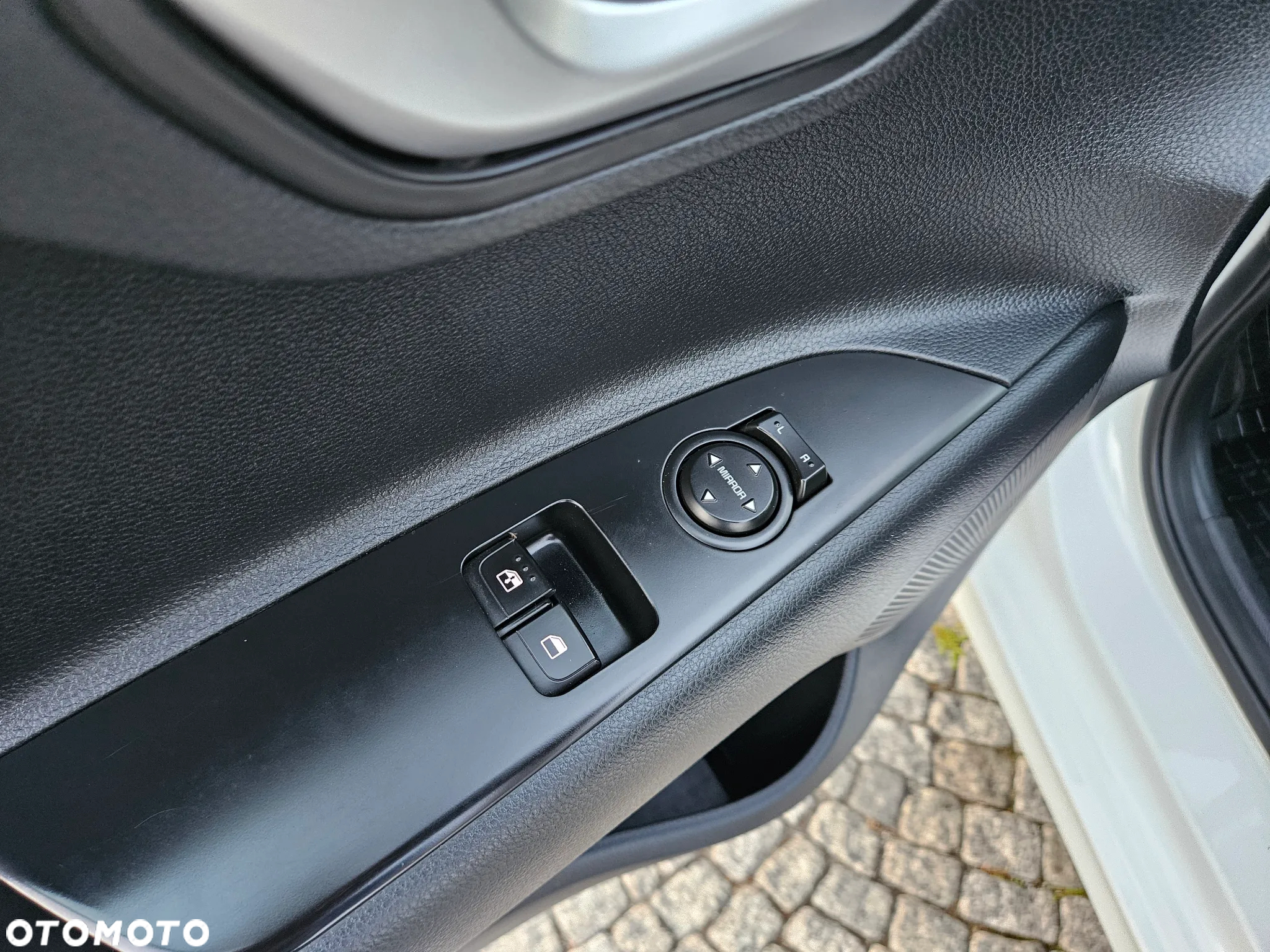 Kia Rio 1.2 M - 22