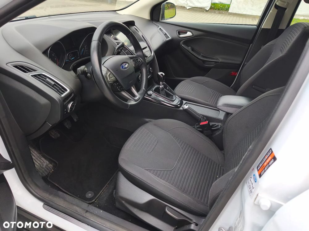 Ford Focus 1.5 EcoBoost Titanium - 10