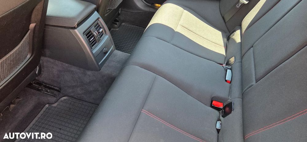 BMW Seria 3 318d Sport Line - 10