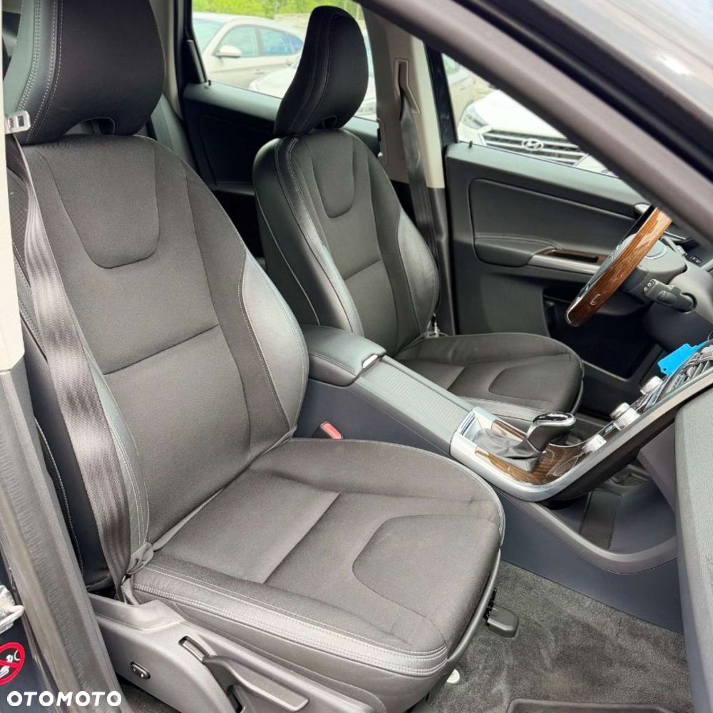 Volvo XC 60 - 32