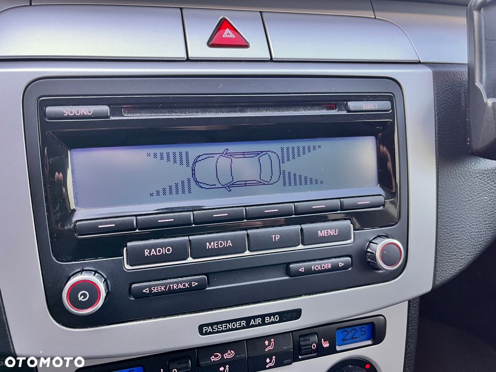 Volkswagen Passat - 16