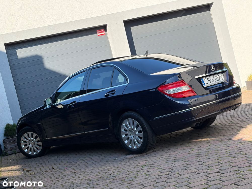 Mercedes-Benz Klasa C 180 K BlueEff Elegance - 22