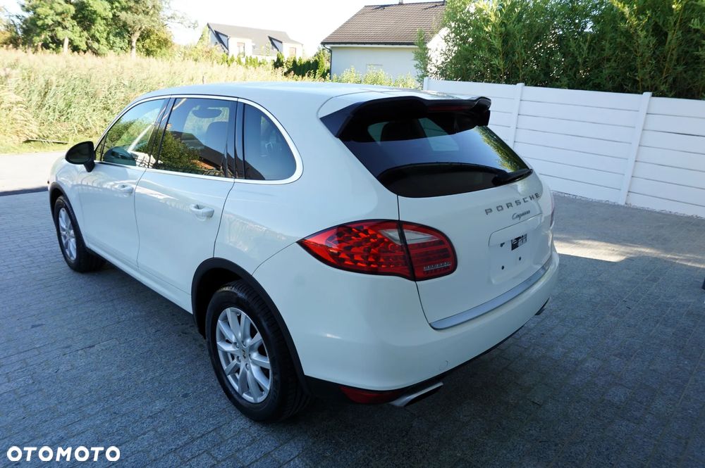 Porsche Cayenne - 5