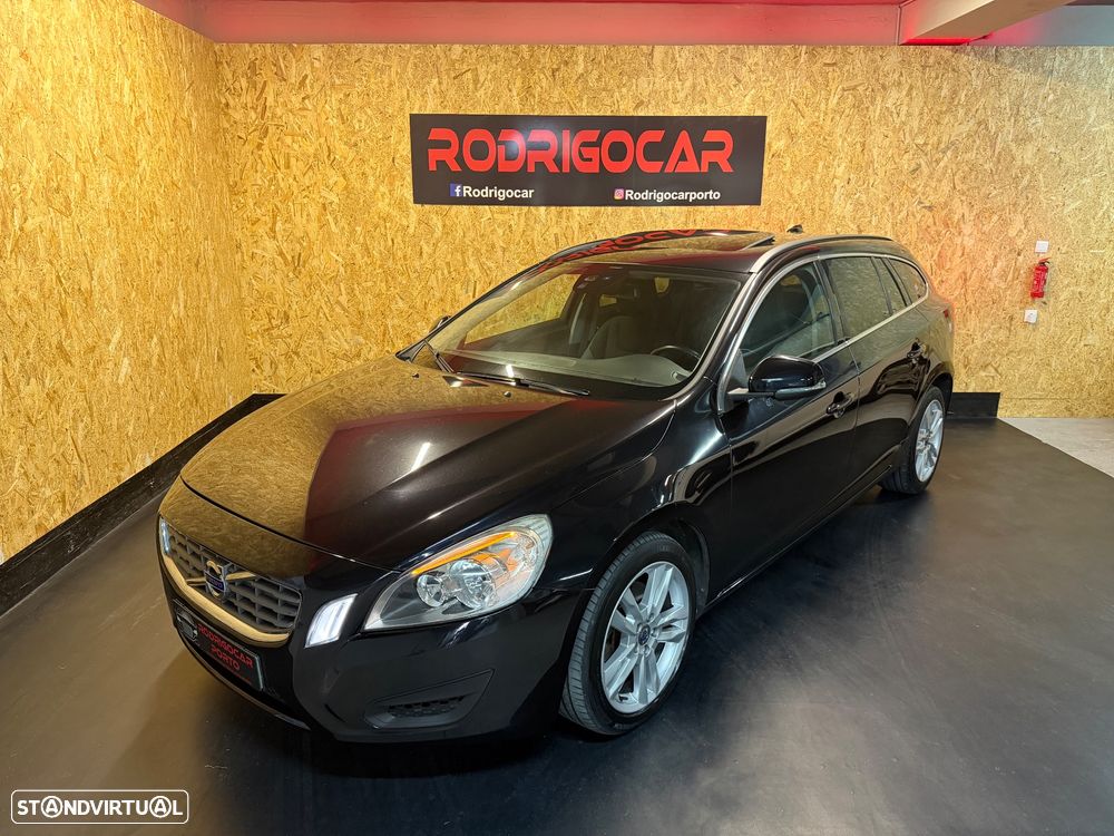 Volvo V60 1.6 D2 Drive Momentum Start/Stop - 2