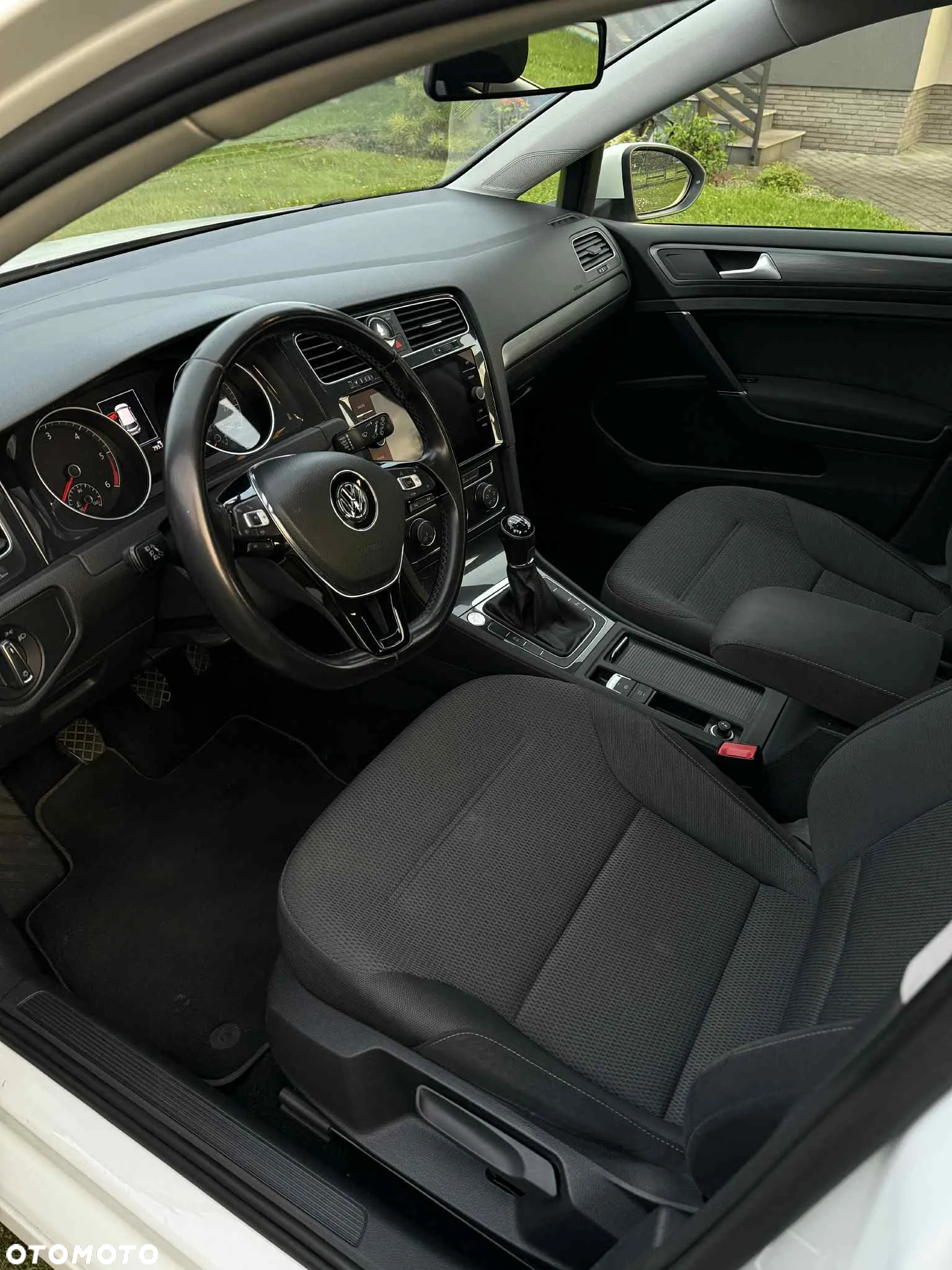 Volkswagen Golf 1.6 TDI (BlueMotion Technology) Comfortline - 9