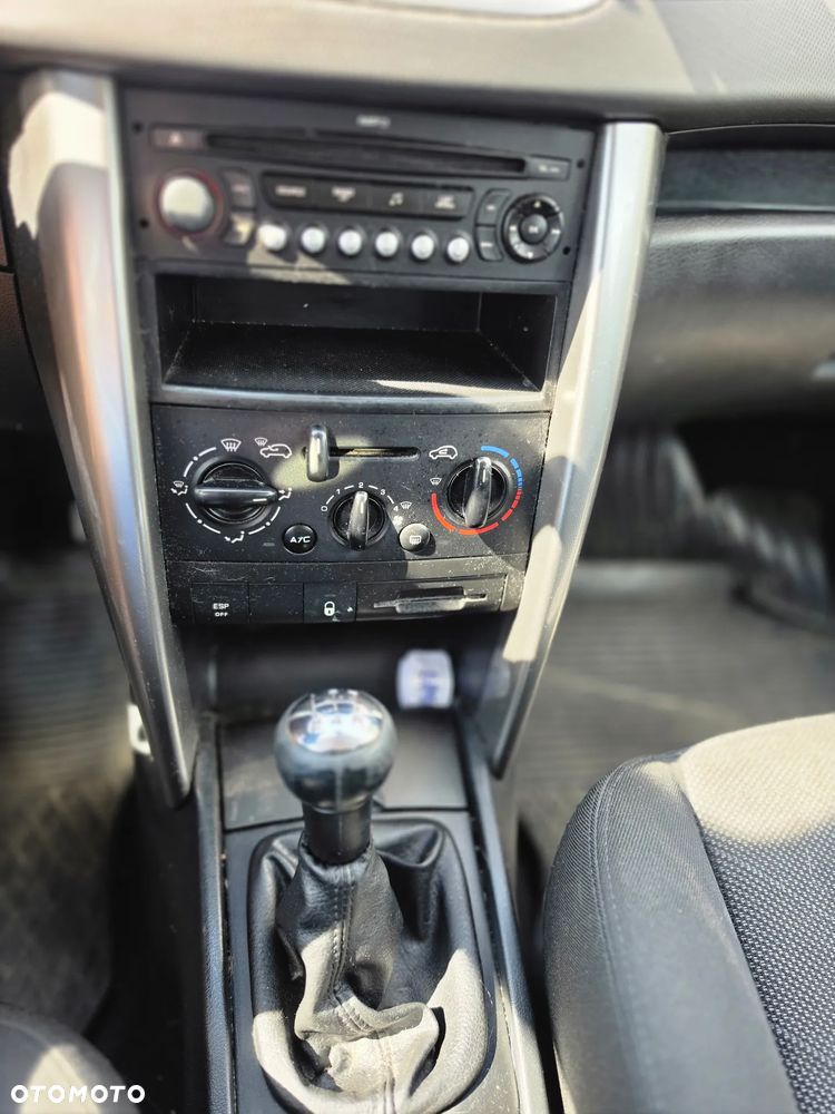 Peugeot 207 - 9