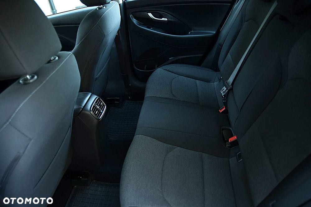 Hyundai i30 1.6 CRDI Passion Plus - 24