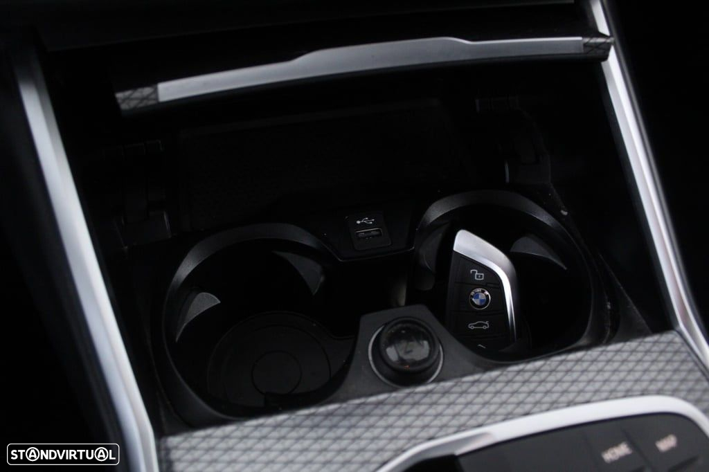 BMW 320 d Touring Pack M Auto - 29