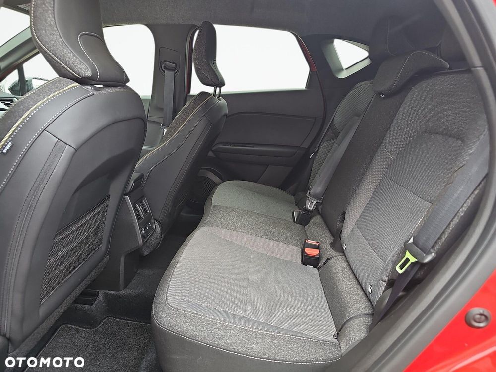 Renault Captur - 23