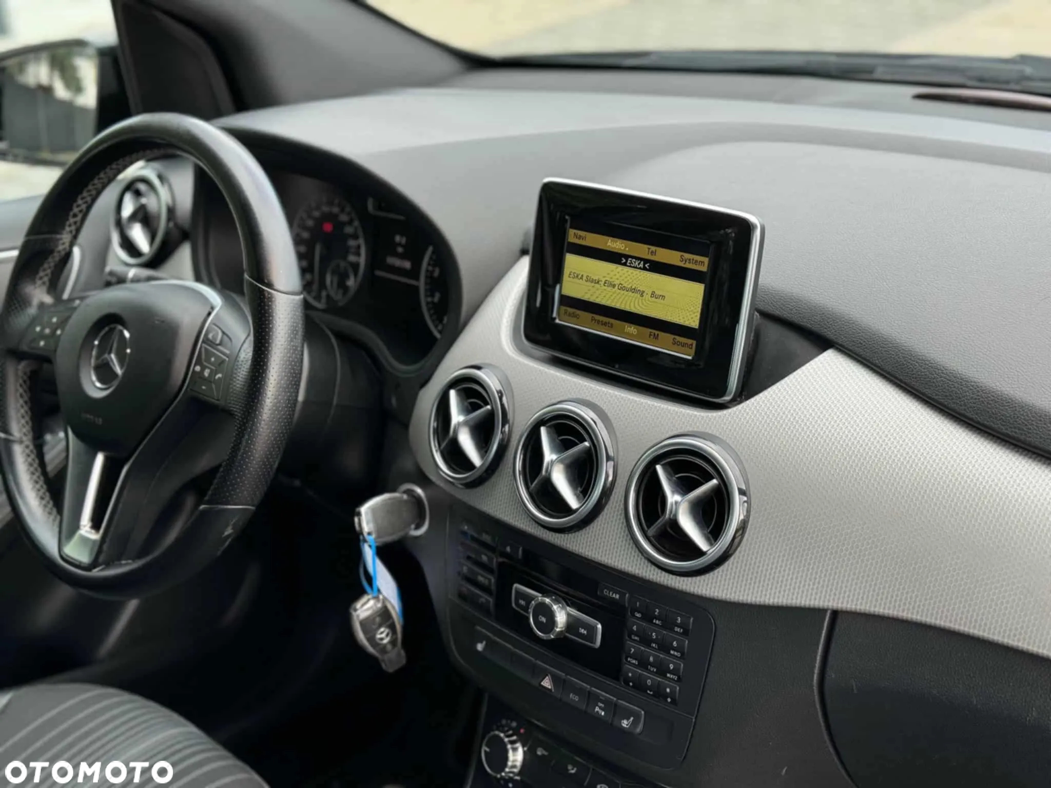 Mercedes-Benz Klasa B 180 BlueEFFICIENCY Edition Style - 30