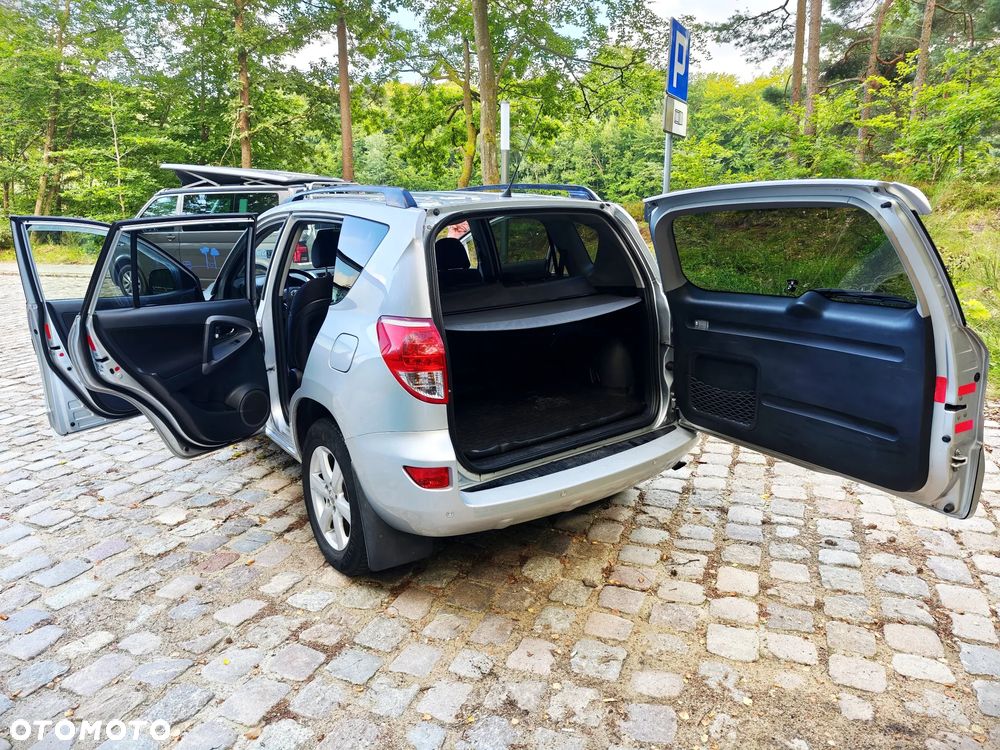 Toyota RAV4 2.2 D-4D Luna - 6
