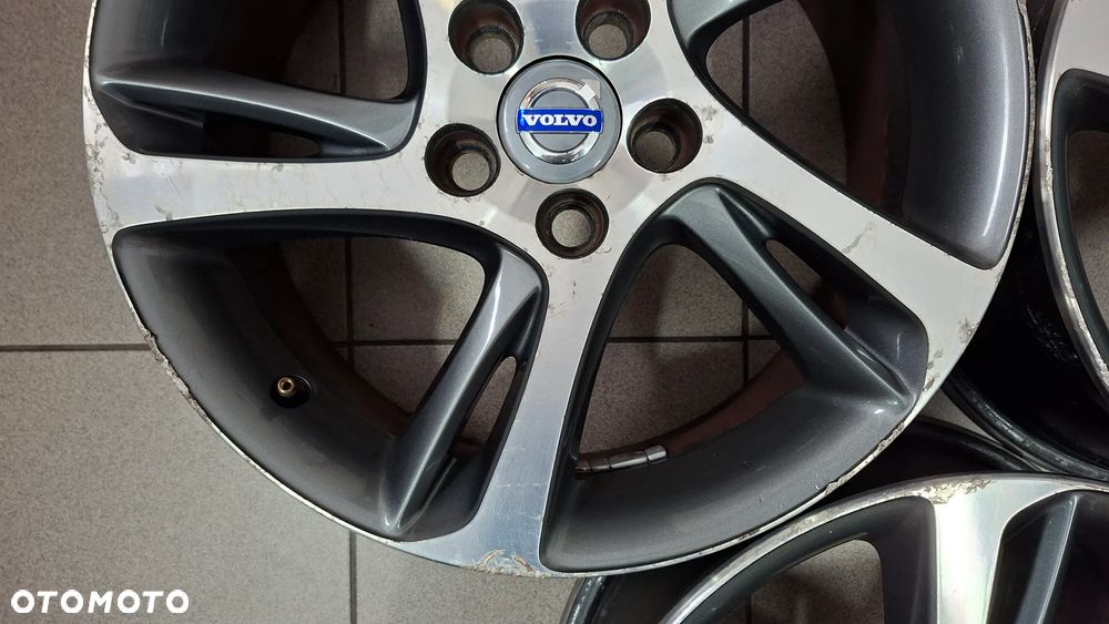 Felgi Aluminiowe 17 Volvo S40 V50 C30 5x108 ET 52.5 - 12