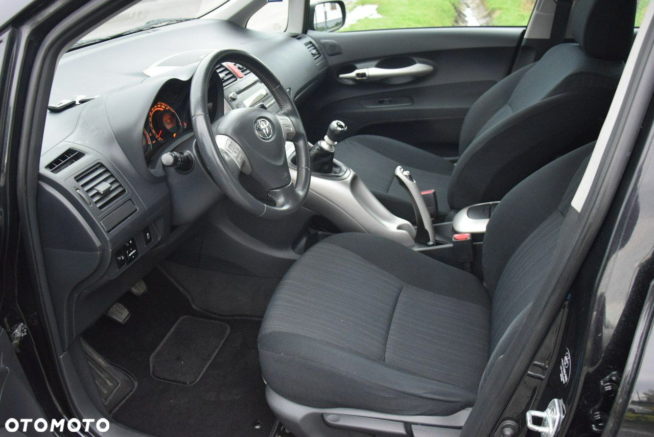 Toyota Auris 1.6 Active - 11