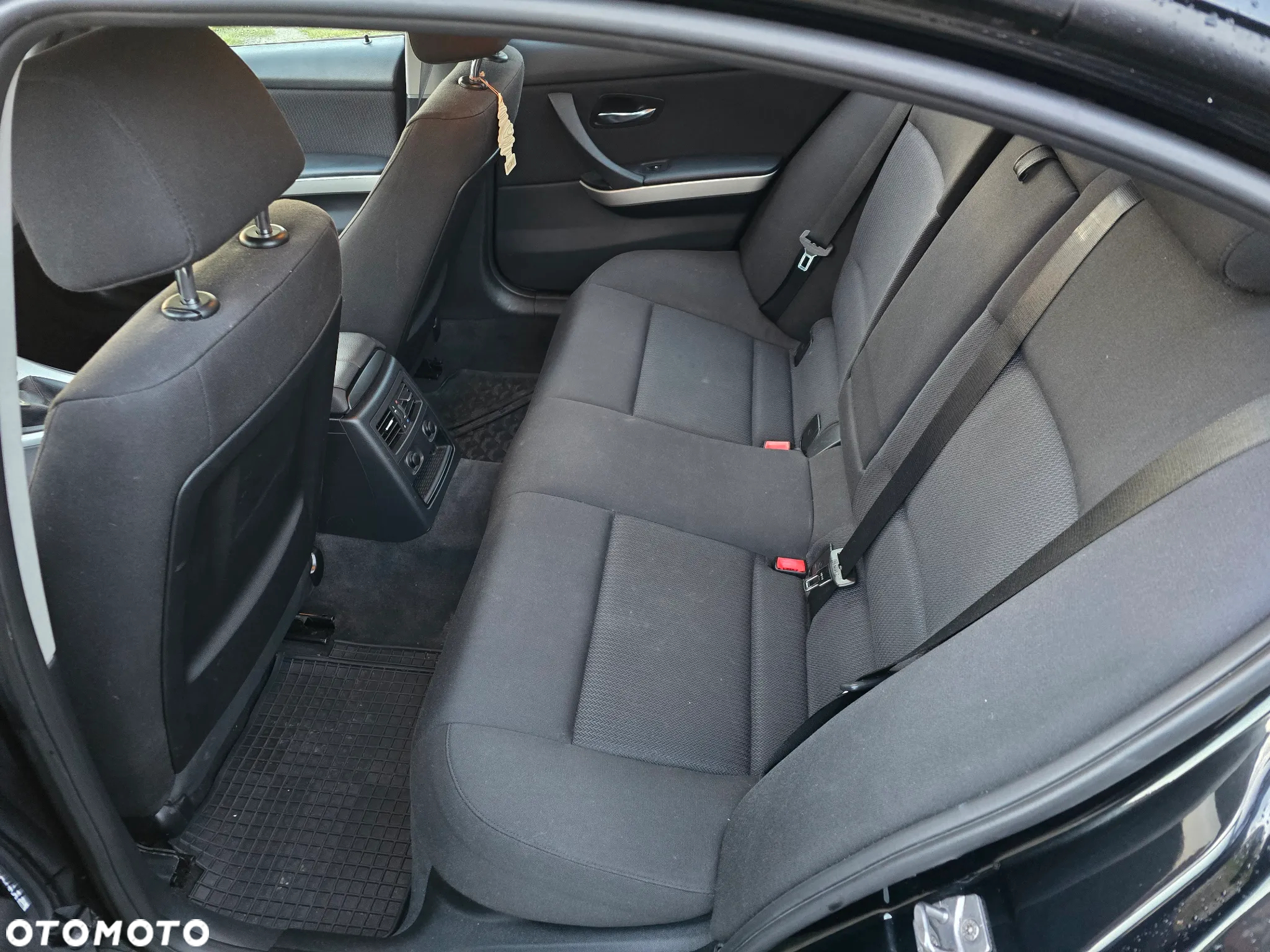 BMW Seria 3 318i - 4