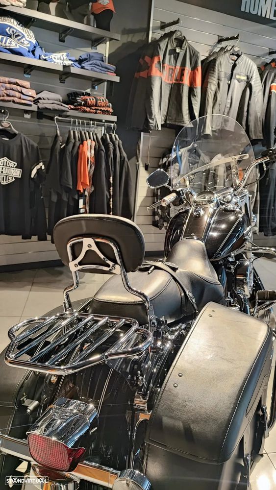 Harley-Davidson Road King Classic - 4