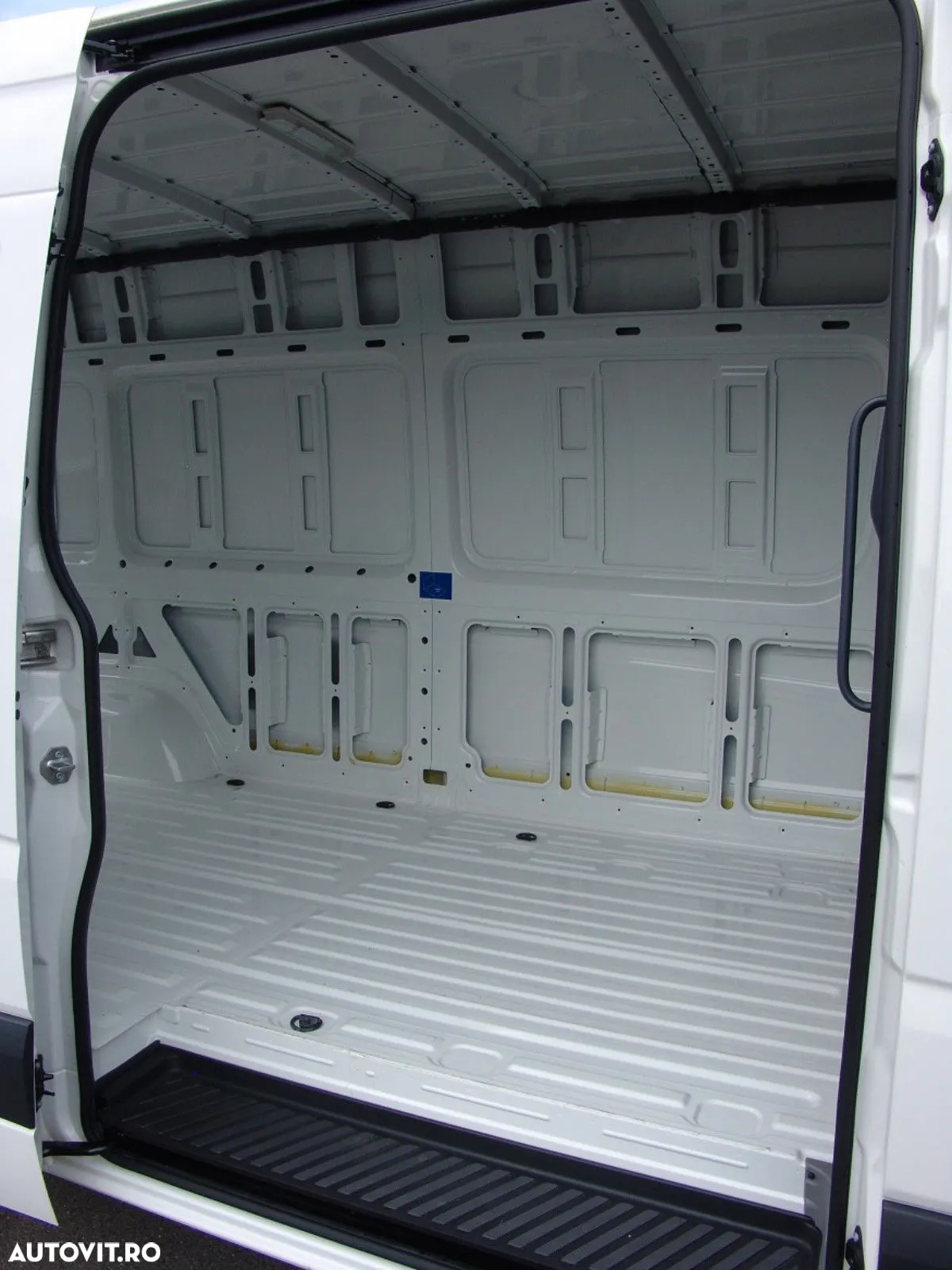 Volkswagen Crafter - 10