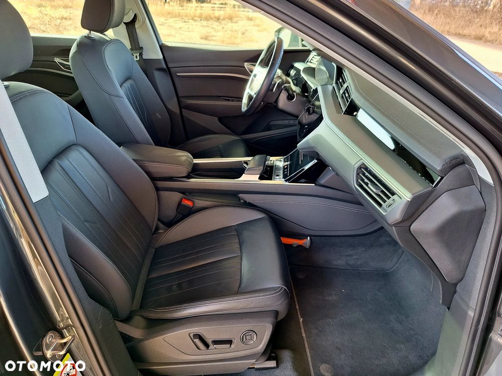 Audi e-tron 55 Quattro Advanced - 37