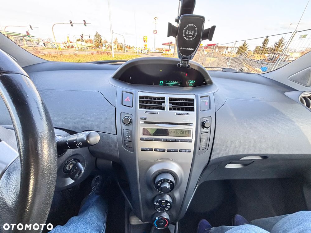 Toyota Yaris - 9