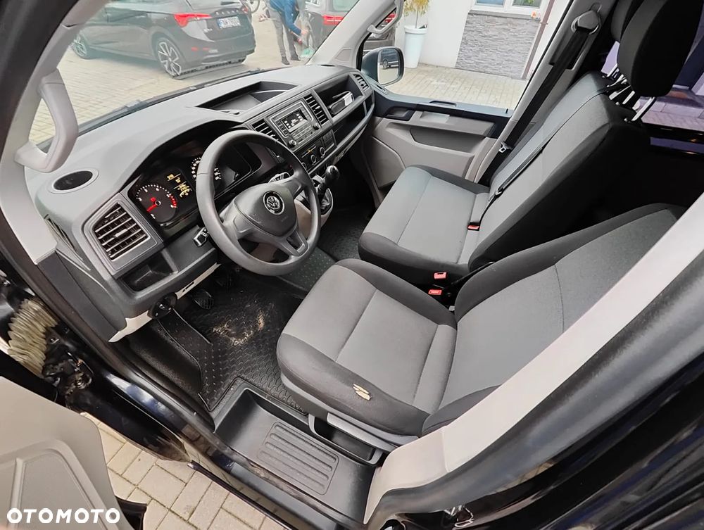 Volkswagen Transporter - 12