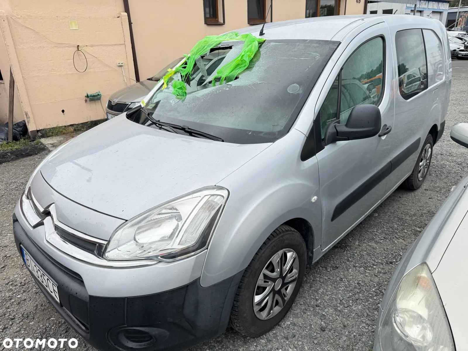 Citroen Berlingo 2014 poj. 1.6 HDI 90 KM kod lakieru EZRC - cały na części - 4