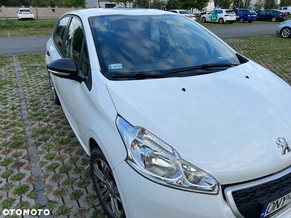 Peugeot 208 - 3