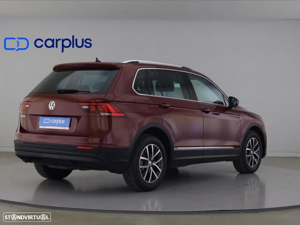 VW Tiguan 2.0 TDI Highline DSG - 7