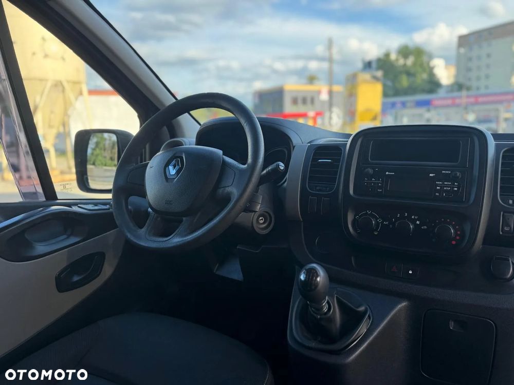 Renault Trafic - 16