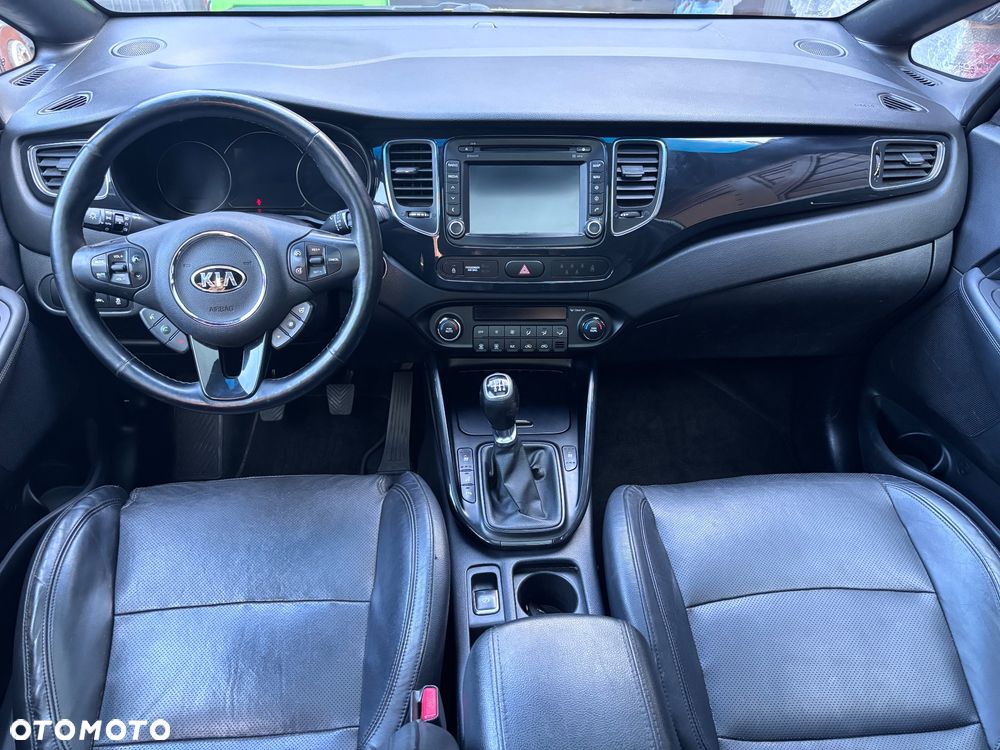 Kia Carens 1.7 CRDi M 7os - 15