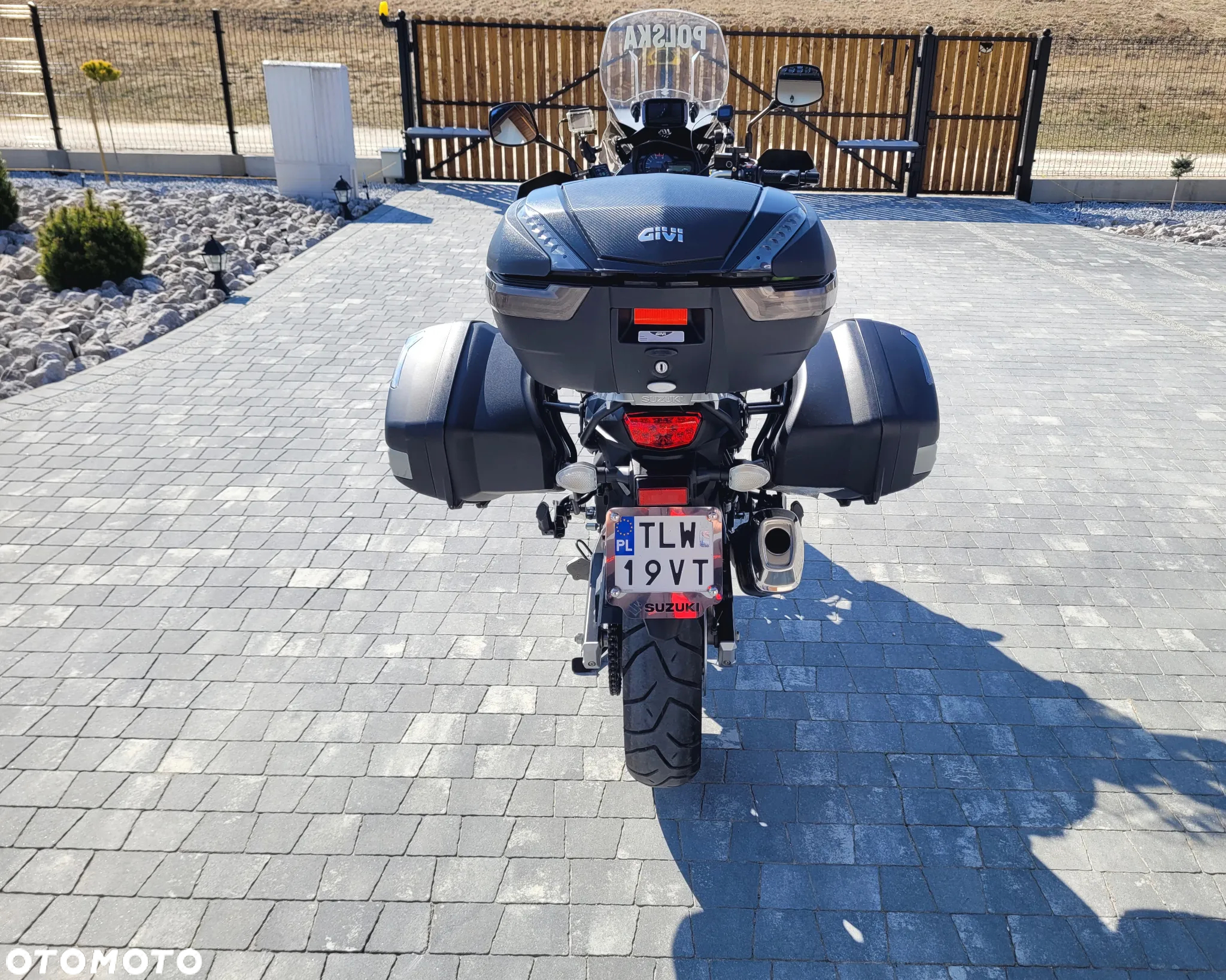 Suzuki V-STROM - 11