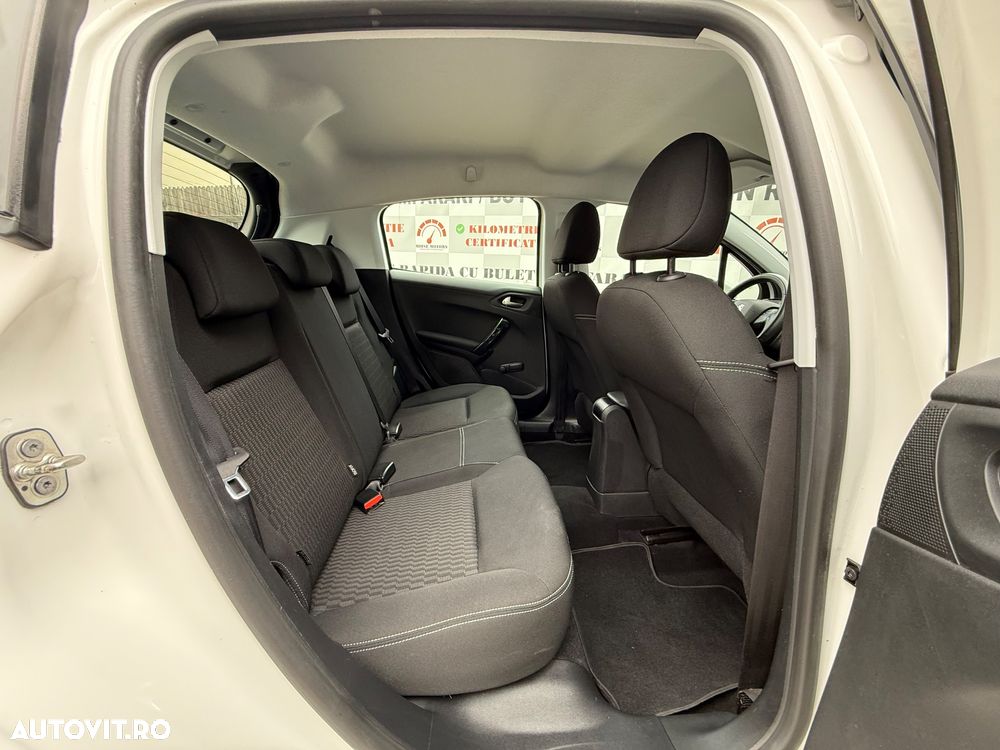 Peugeot 208 PureTech 82 Start & Stop Active - 11