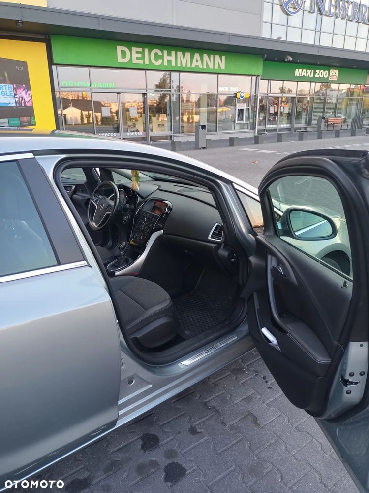 Opel Astra 1.4 T Cosmo - 8