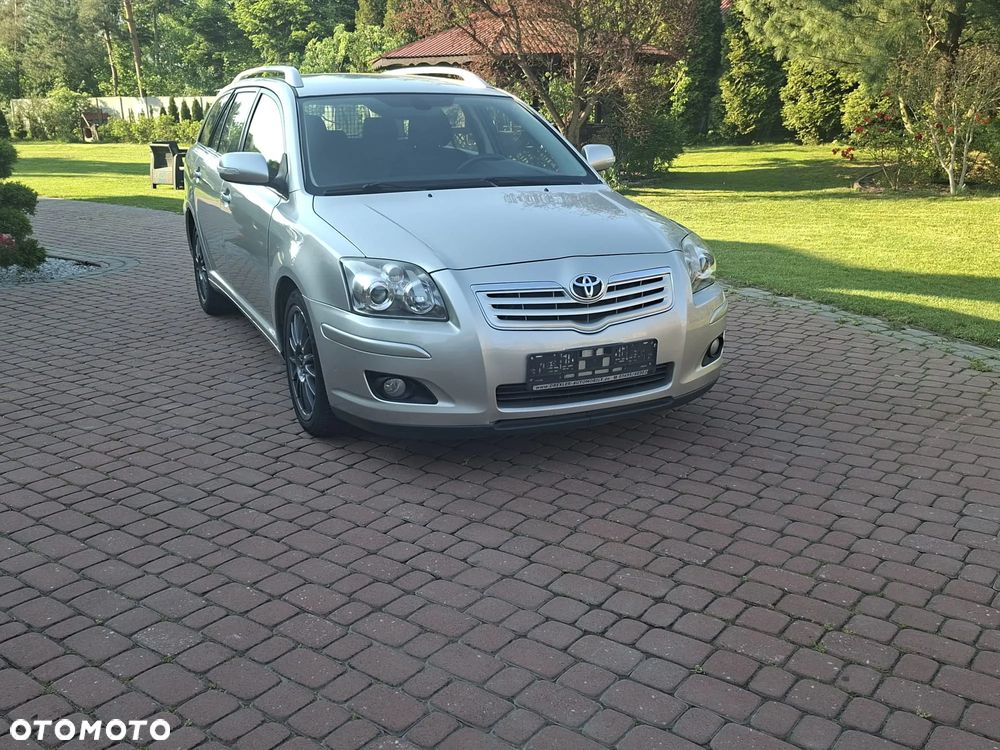 Toyota Avensis 1.8 VVT-i Sol Premium - 3