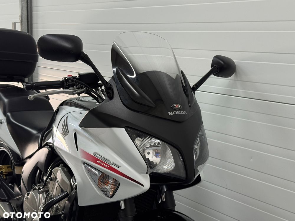 Honda CBF - 12