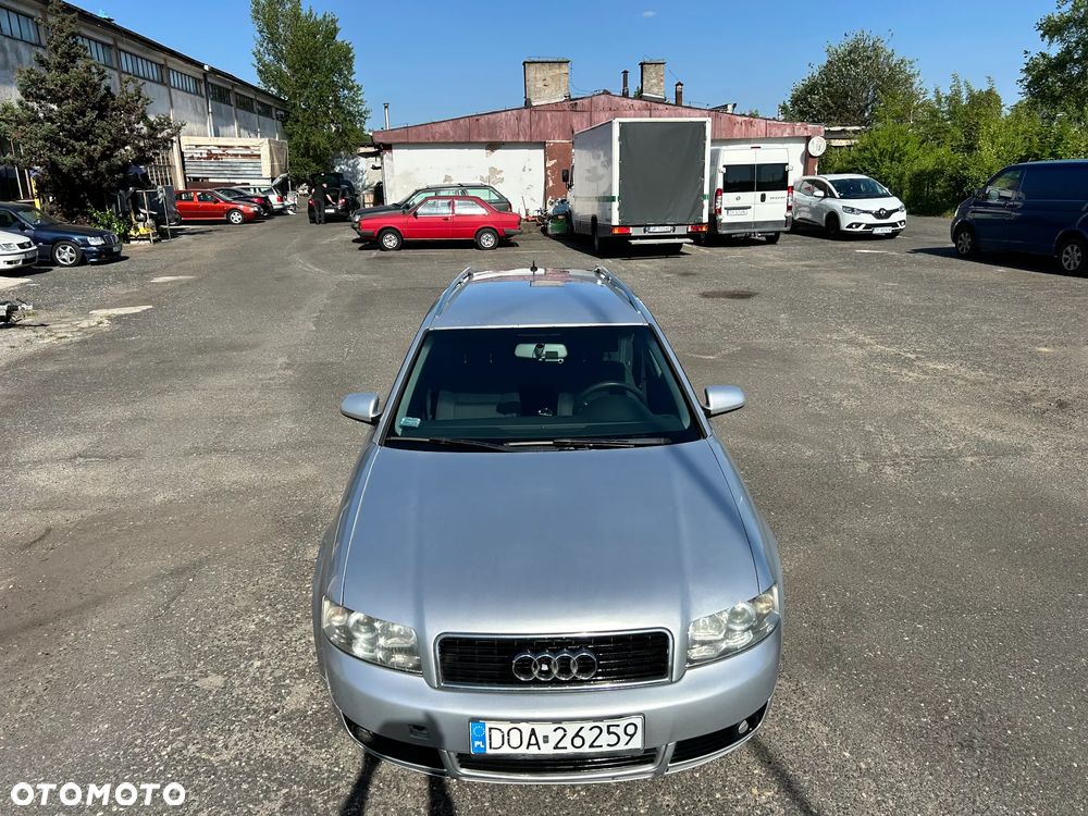 Audi A4 Avant - 4