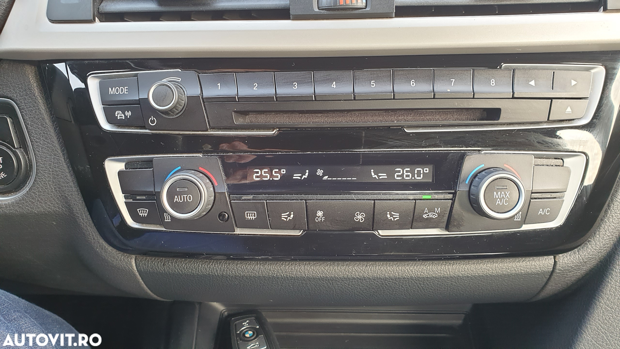 BMW Seria 3 318d xDrive Advantage - 29