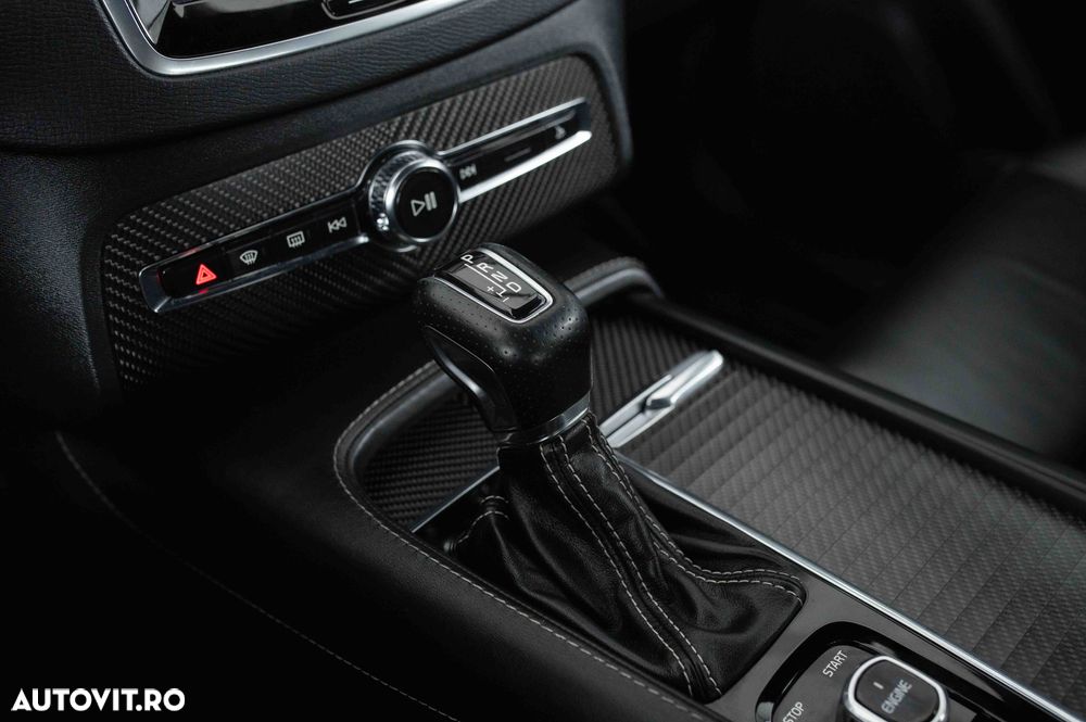 Volvo XC 90 T6 AWD R-Design - 37