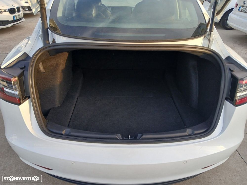 Tesla Model 3 - 10
