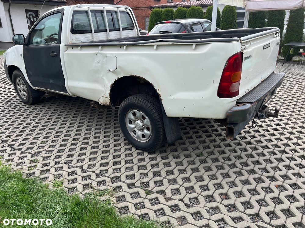 Toyota Hilux - 4