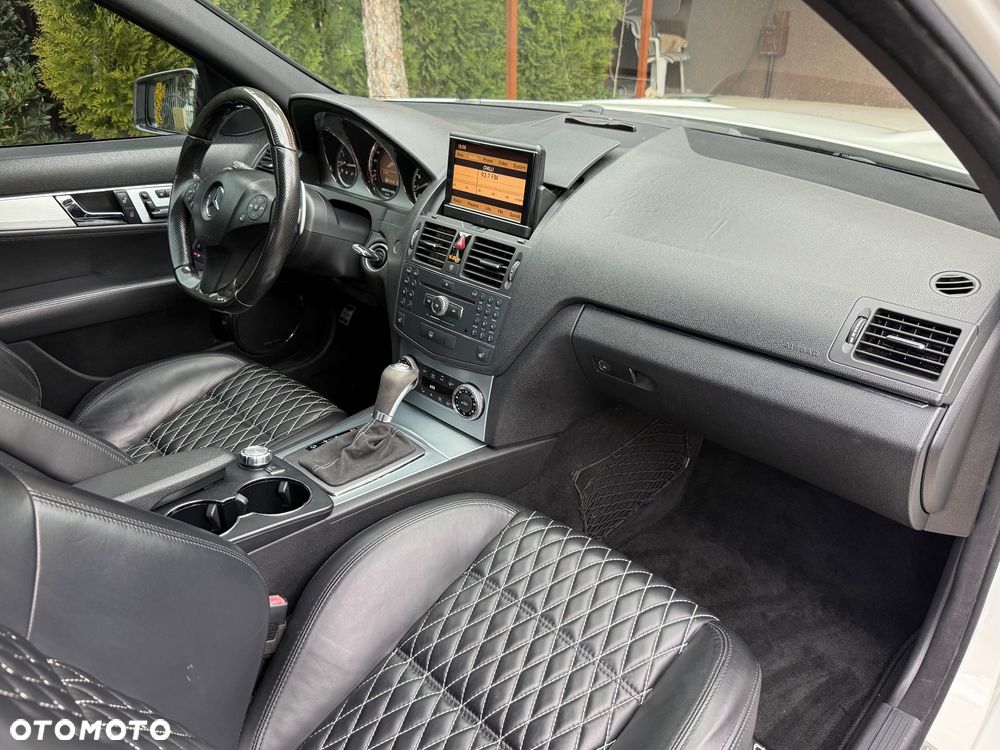 Mercedes-Benz Klasa C 63 AMG 7G-TRONIC - 15