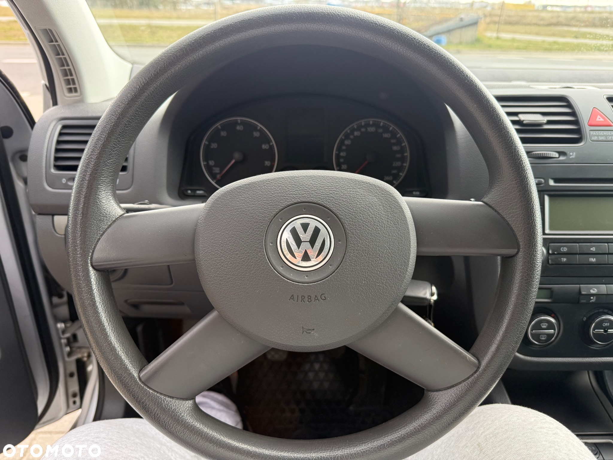 Volkswagen Golf - 17