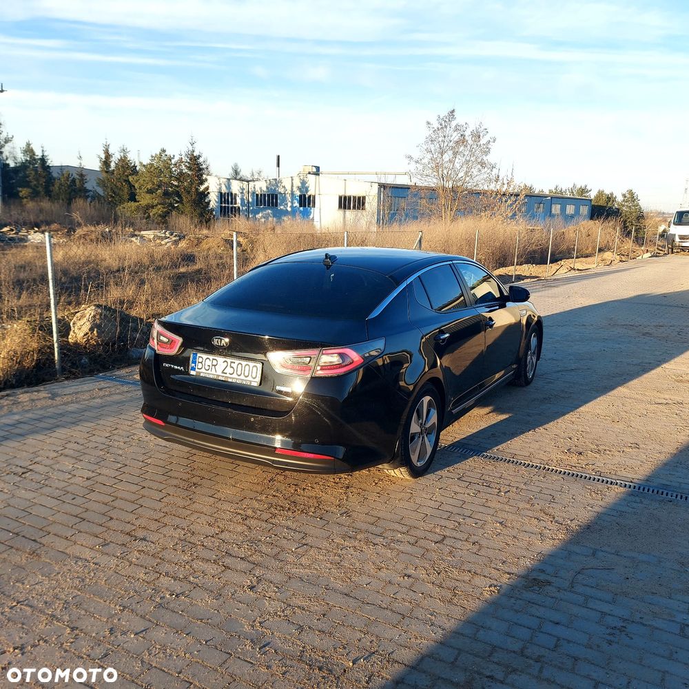 Kia Optima Plug-in Hybrid - 6
