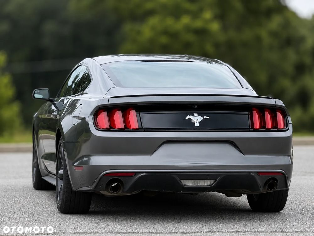 Ford Mustang 3.7 V6 Premium - 5